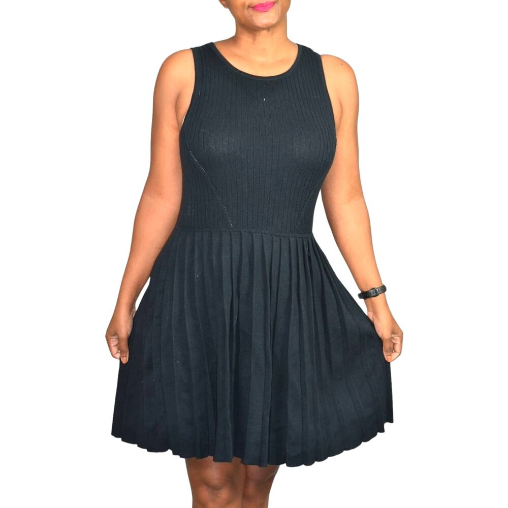 Trina Turk Sleeveless Sweater Dress Black Pleated Ribbed Cotton Knit Size Small